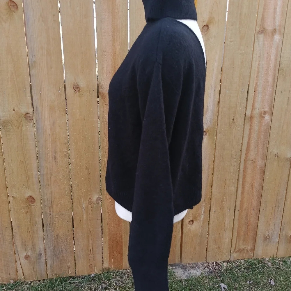 & Other Stories Black turtle neck Open Back Cropped Sweater S - Picture 3 of 8